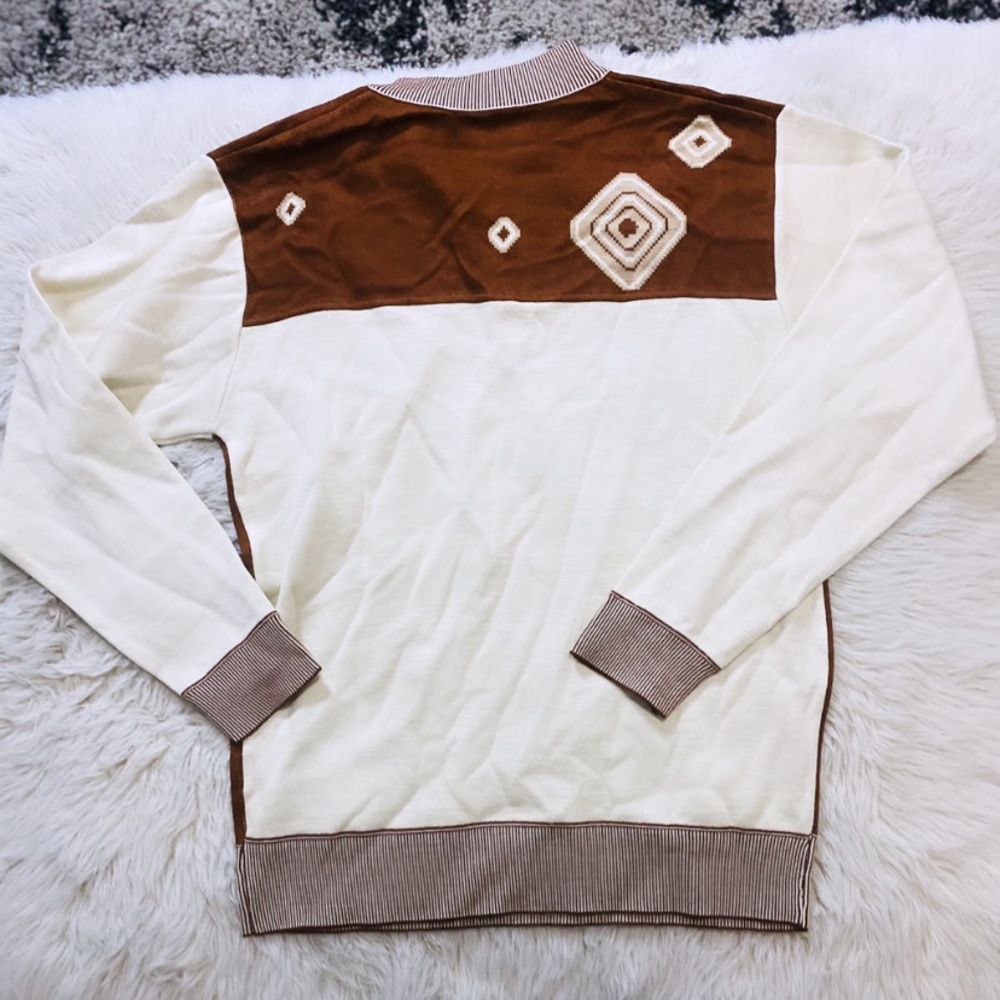 Sweater - Picture 3 of 4